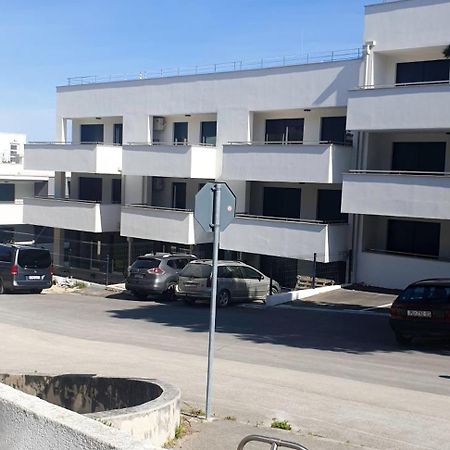 Helena Appartement Premantura Buitenkant foto