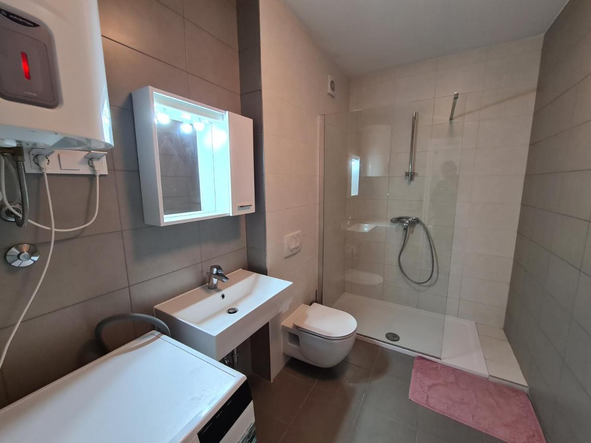 Helena Appartement Premantura Buitenkant foto