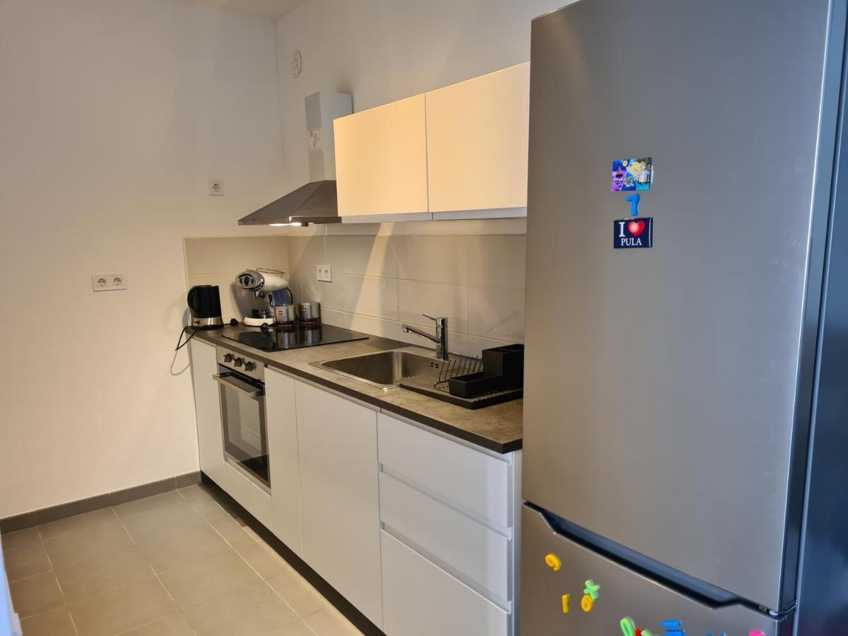 Helena Appartement Premantura Buitenkant foto
