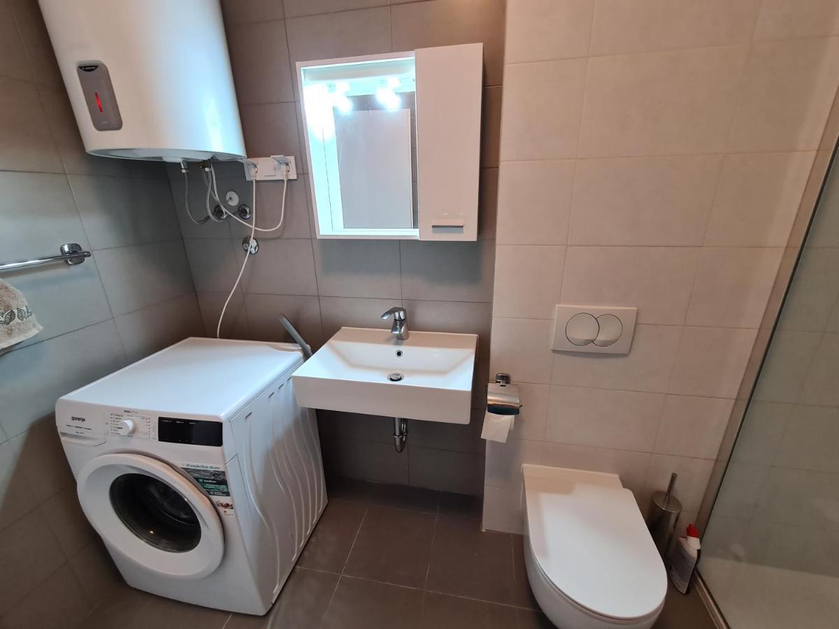 Helena Appartement Premantura Buitenkant foto