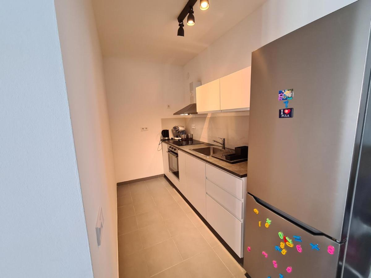 Helena Appartement Premantura Buitenkant foto