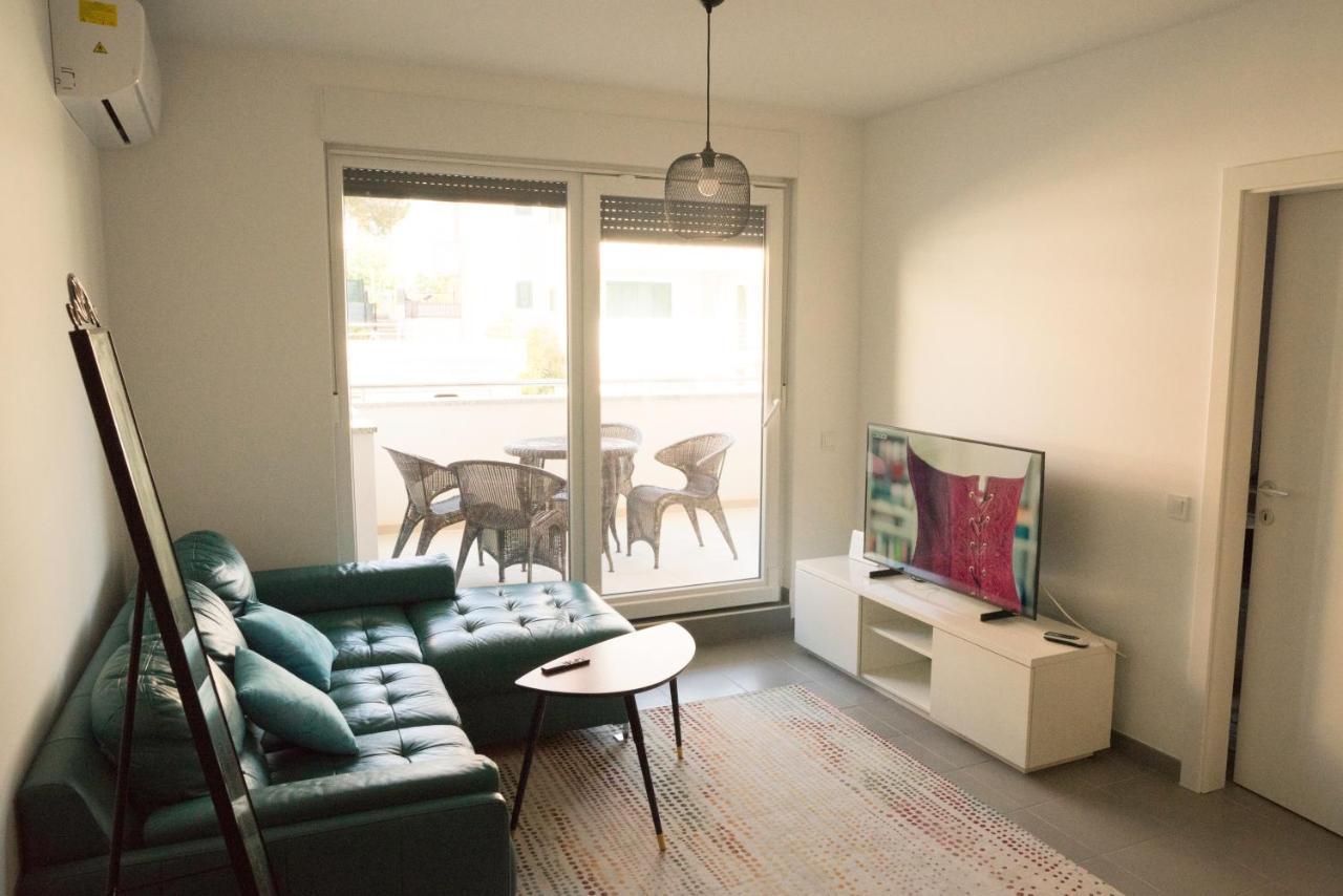 Helena Appartement Premantura Buitenkant foto