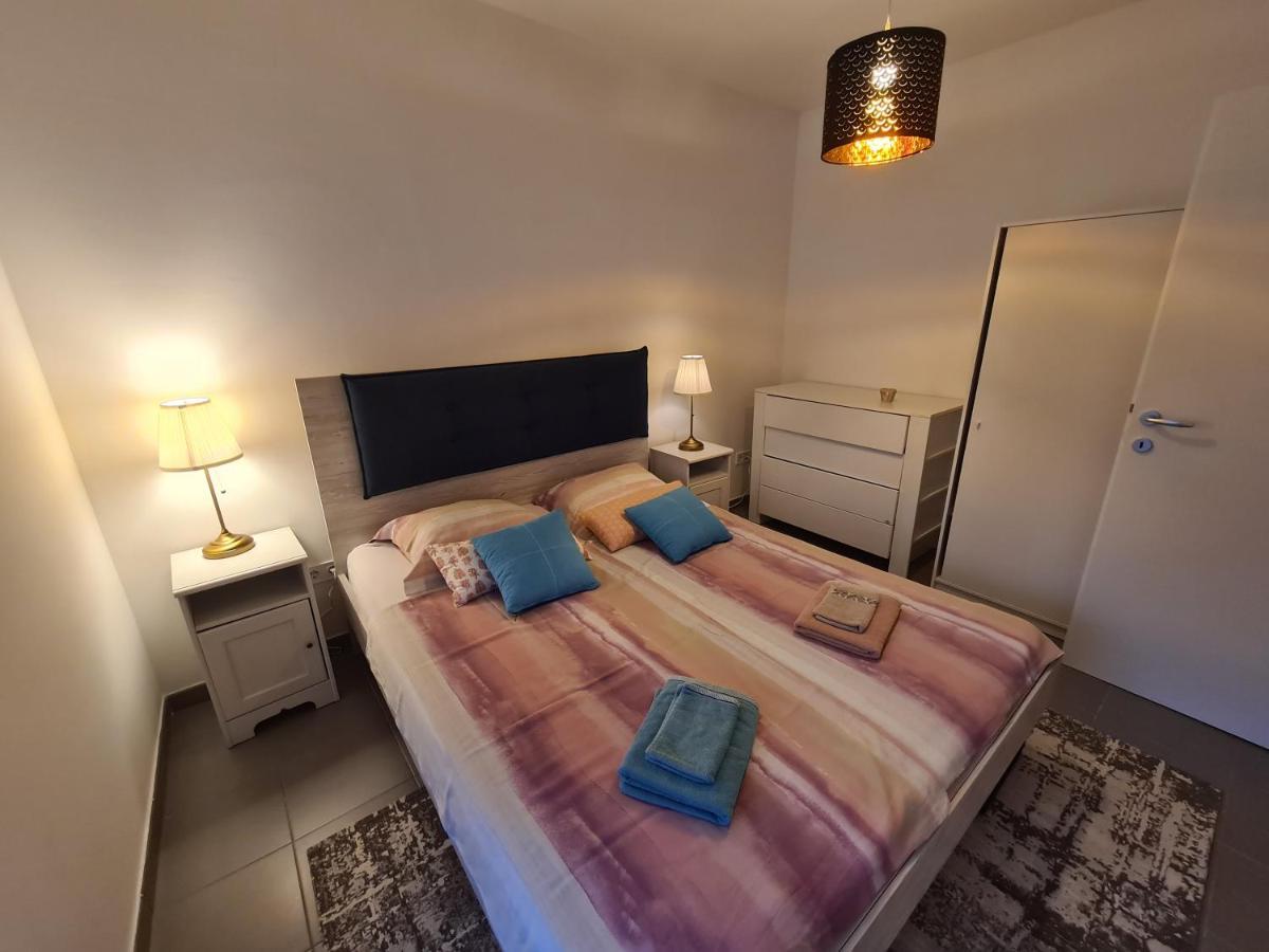 Helena Appartement Premantura Buitenkant foto